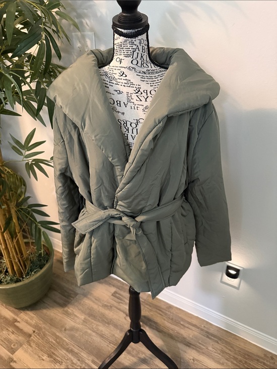 entro Jackets & Blazers - entro Olive Green Quilted Wrap Puffer with Belt